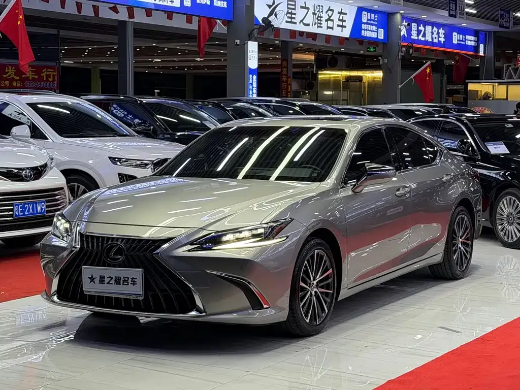 Lexus ES 2023 из CN, фото 1