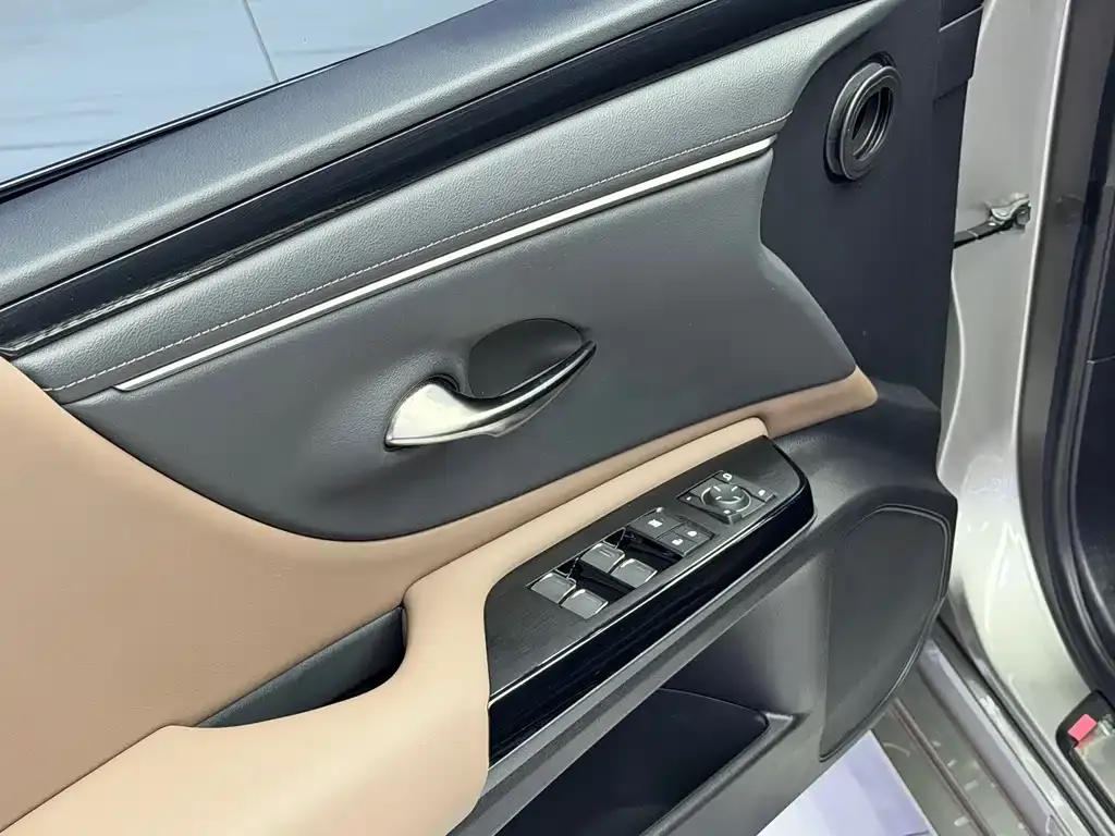 Lexus ES 2023 из CN, фото 10