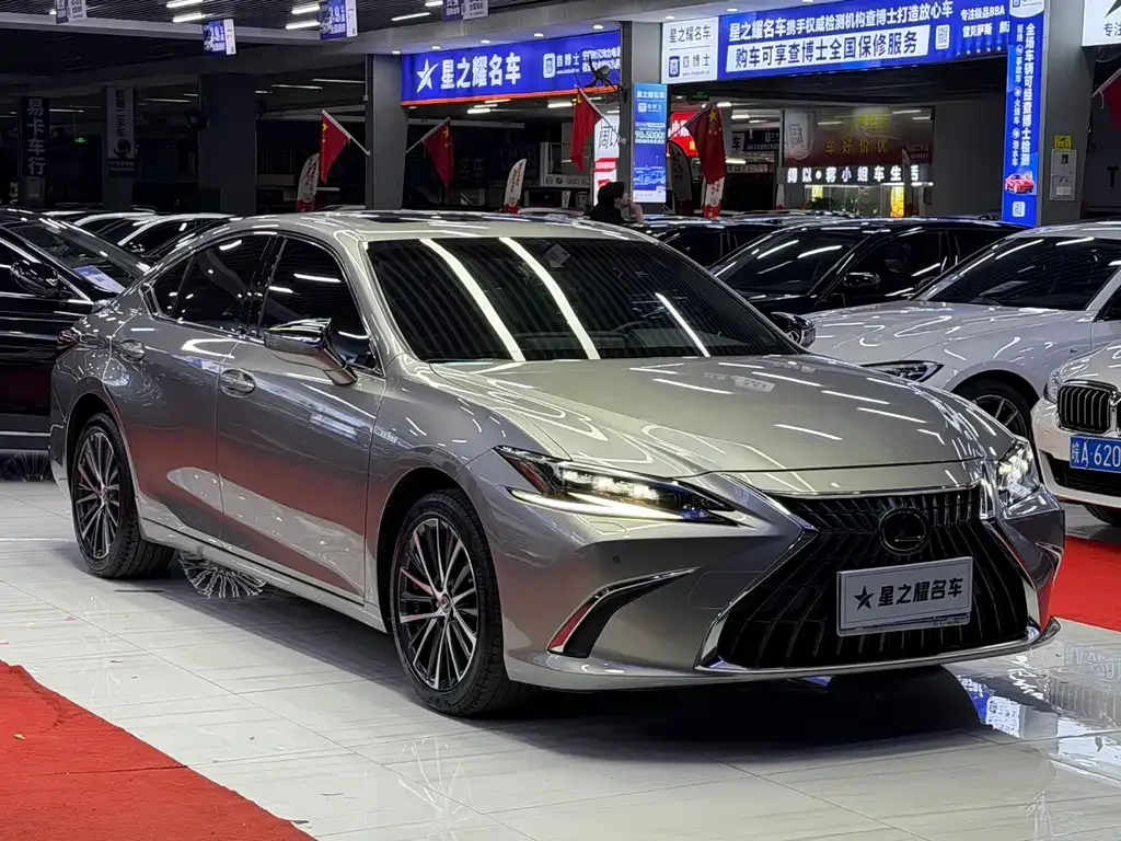 Lexus ES 2023 из CN, фото 2