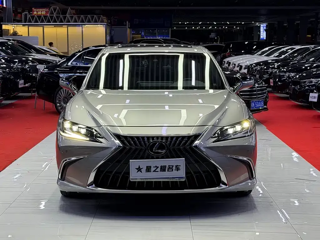 Lexus ES 2023 из CN, фото 3
