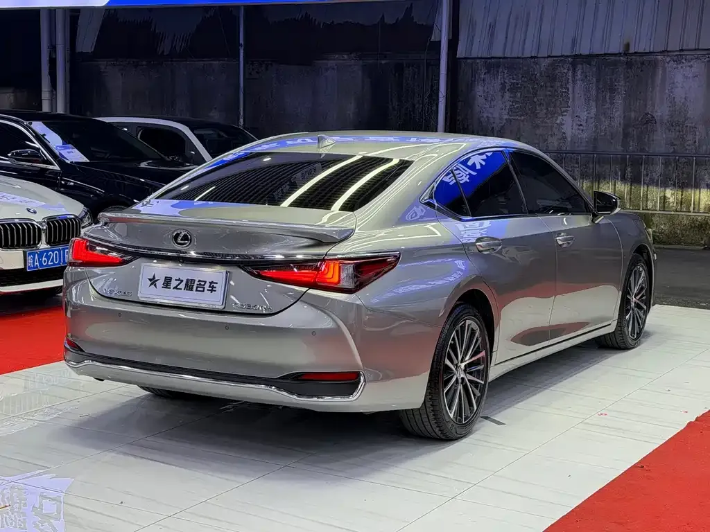 Lexus ES 2023 из CN, фото 4