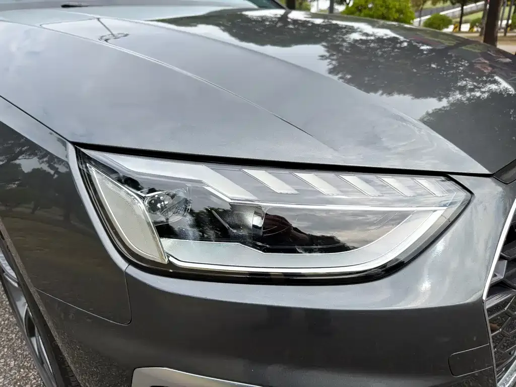 Audi A4L 2022 из CN, фото 5