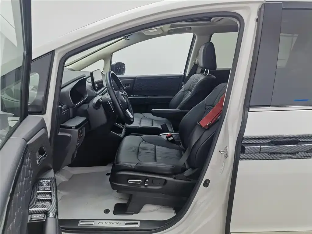 Honda Elysion 2023 из CN, фото 10