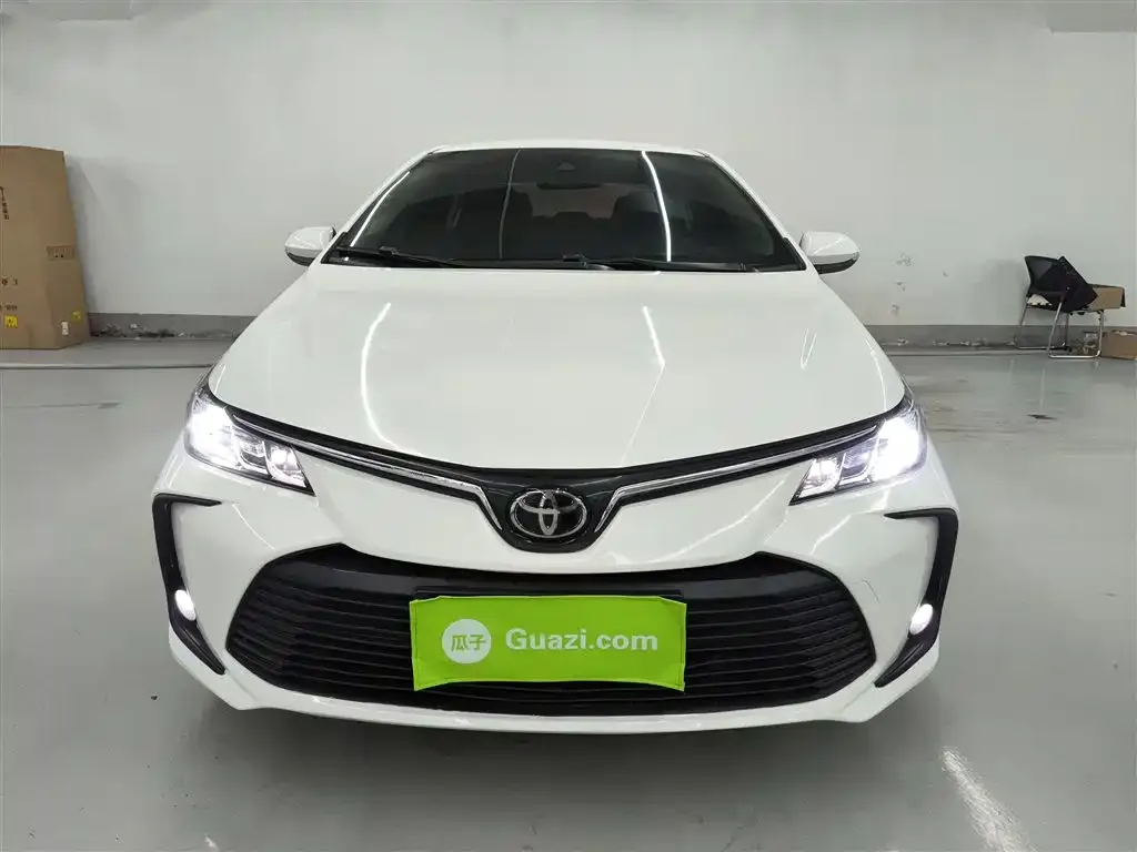 Toyota Corolla 2023 из CN, фото 3