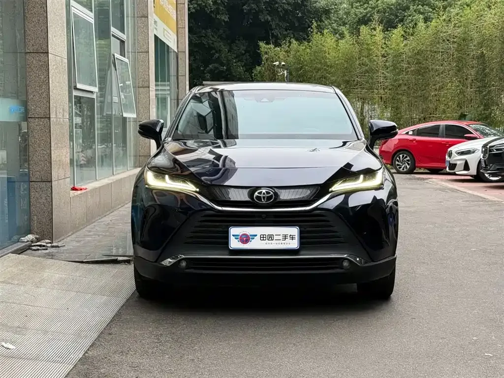 Toyota Harrier 2022 из CN, фото 2