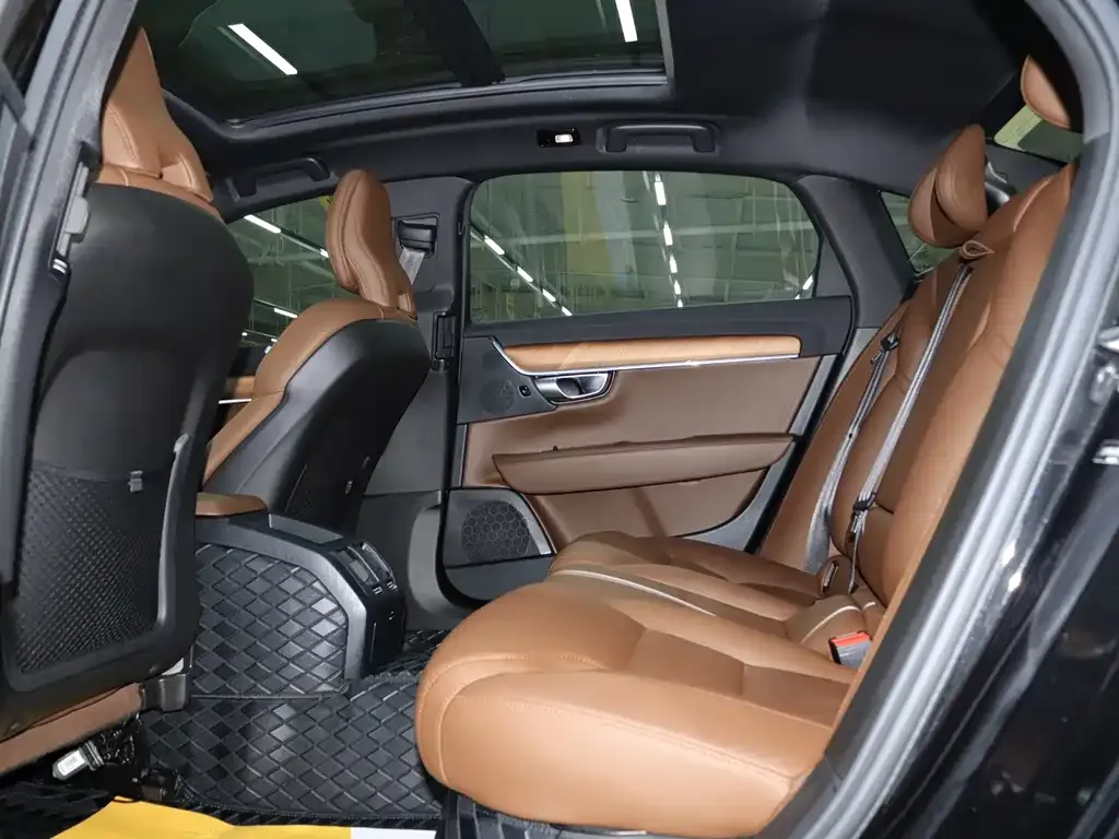 Volvo S90 2024 из CN, фото 10