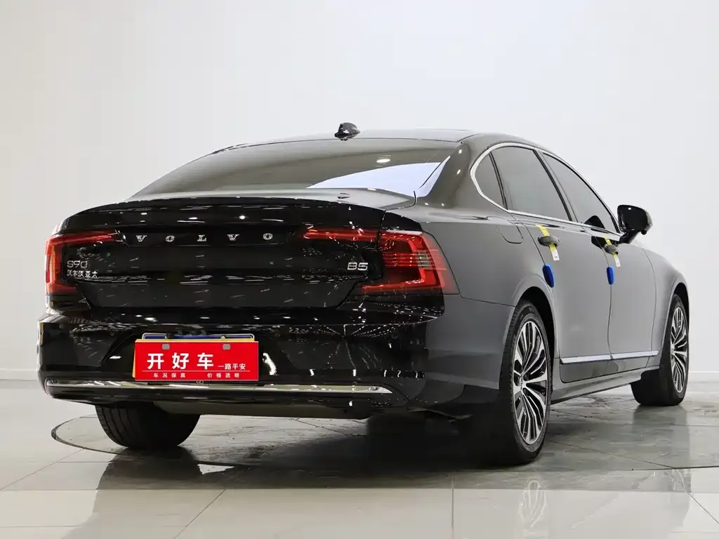 Volvo S90 2024 из CN, фото 4