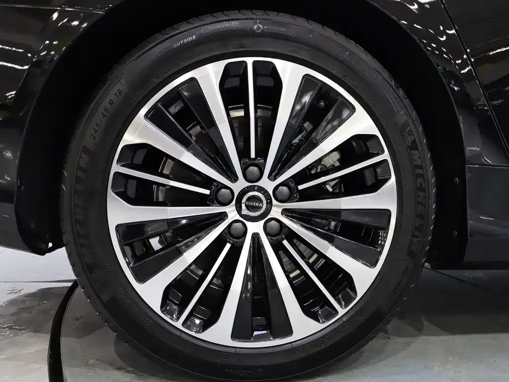 Volvo S90 2024 из CN, фото 6