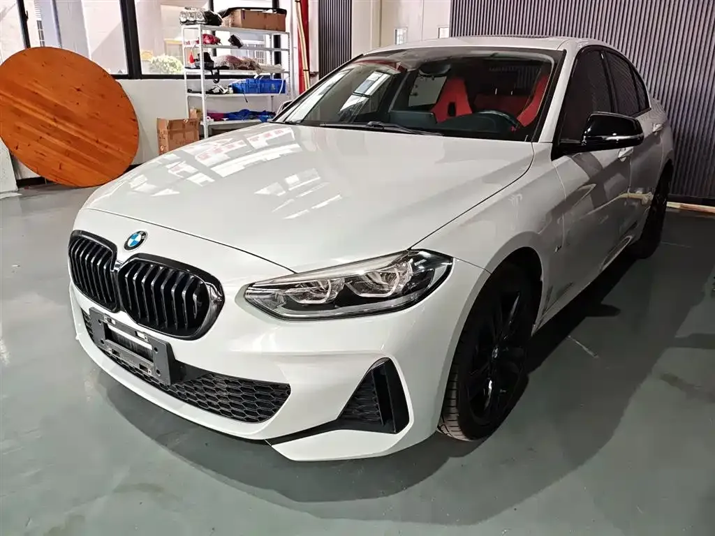 BMW 1 Series — фото 1