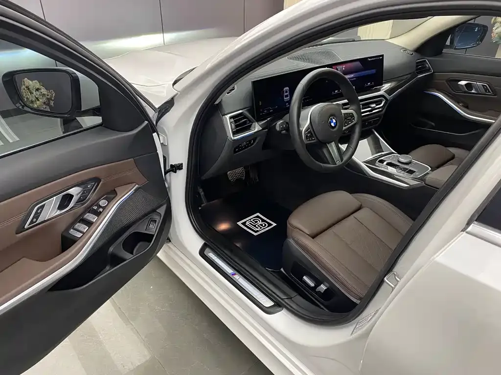 BMW 3 Series 2023 из CN, фото 5