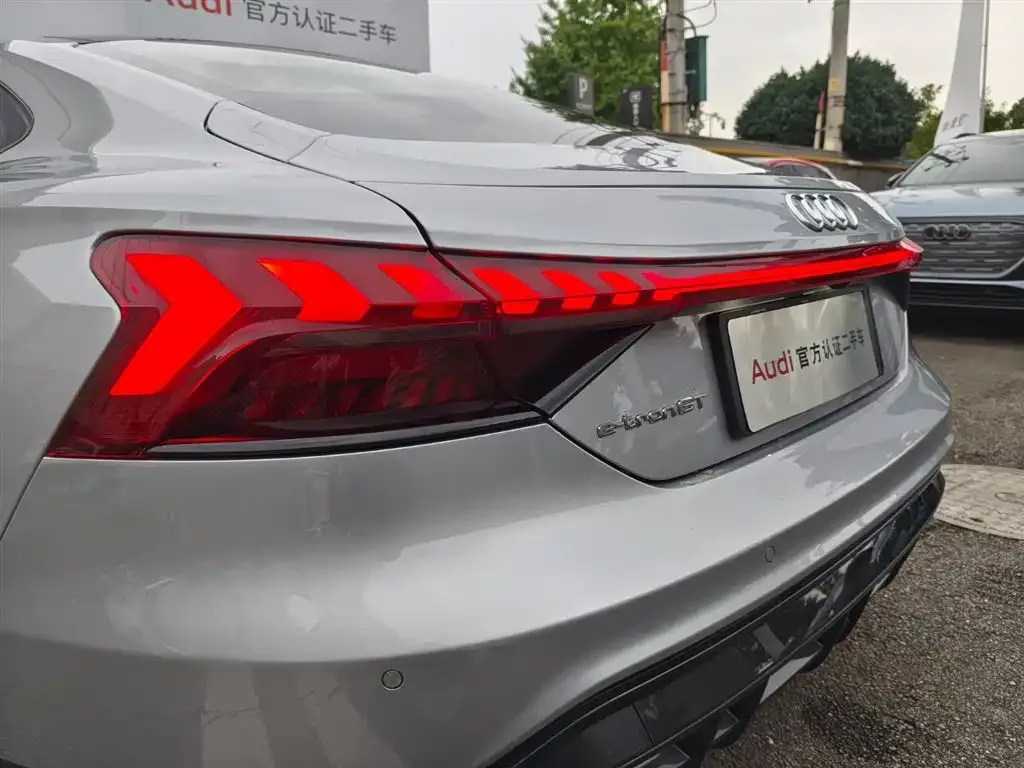 Audi e-tron GT 2024 из CN, фото 8
