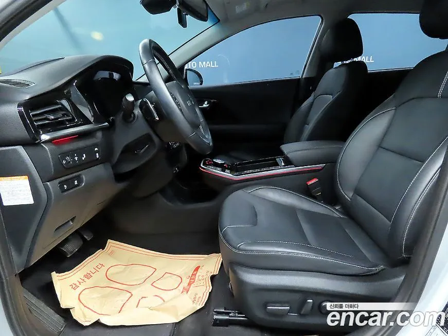 Kia Niro — фото 10