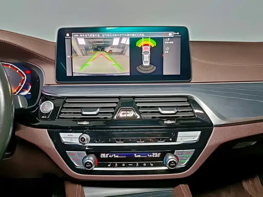 BMW 5 Series — фото 10