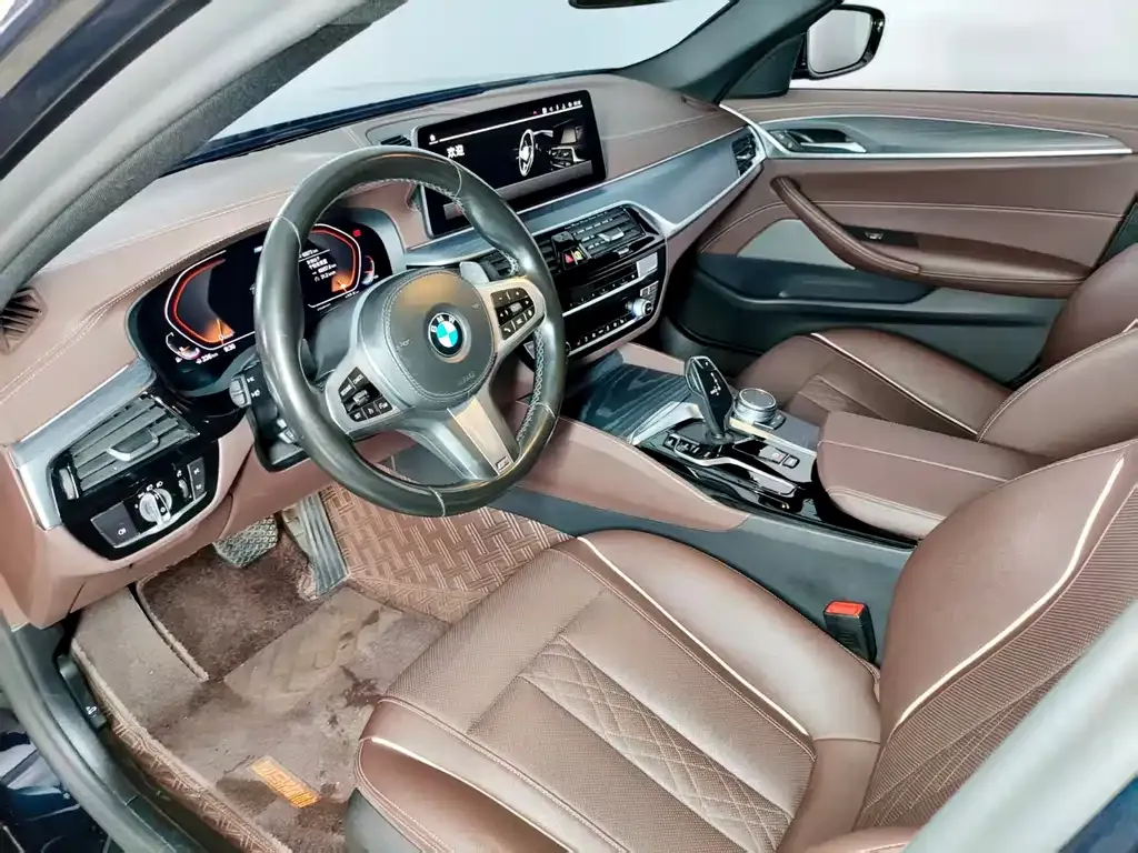 BMW 5 Series — фото 6
