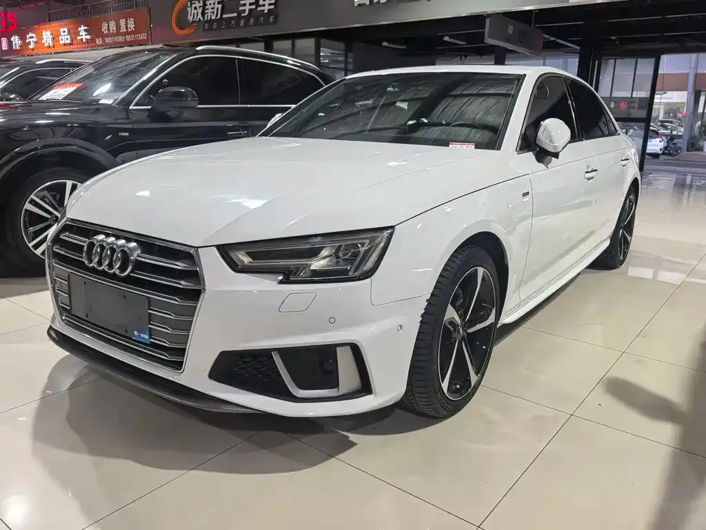 Audi A4L 2021 из CN, фото 1