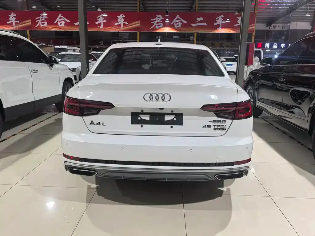 Audi A4L 2021 из CN, фото 5