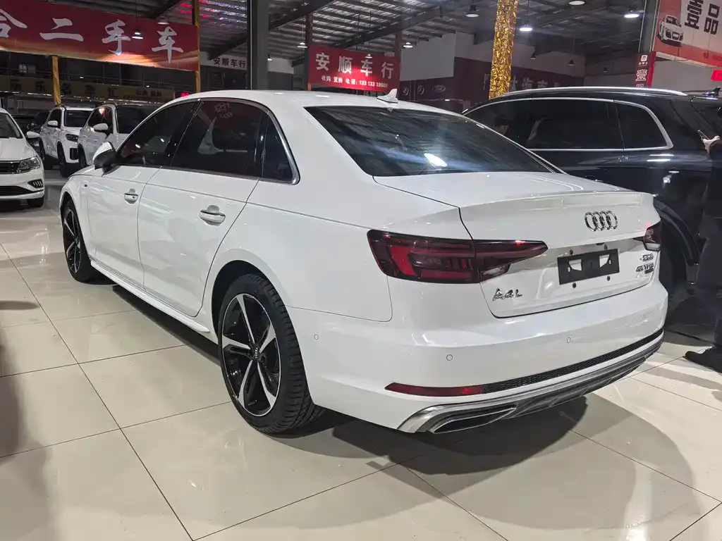 Audi A4L 2021 из CN, фото 6