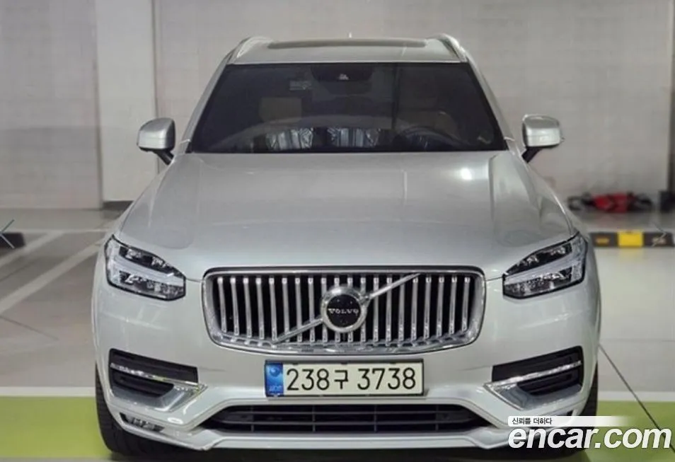 Volvo XC90 — фото 1