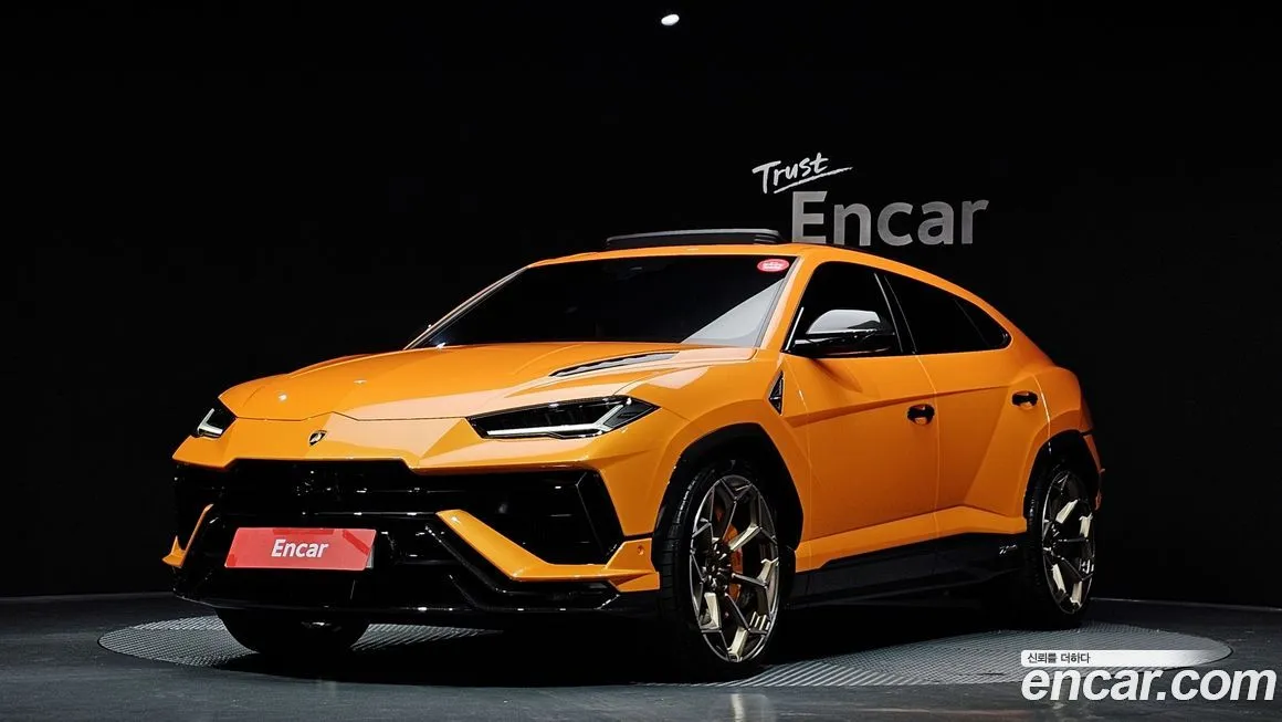 Lamborghini Urus — фото 1