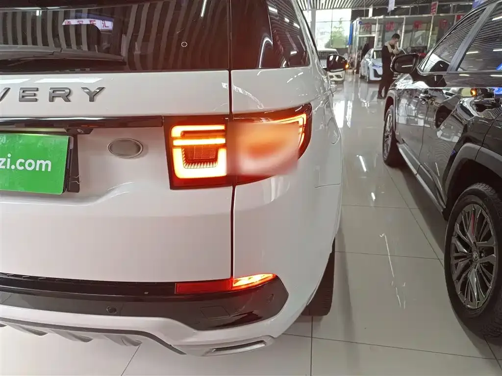 Land Rover Discovery Sport — фото 8