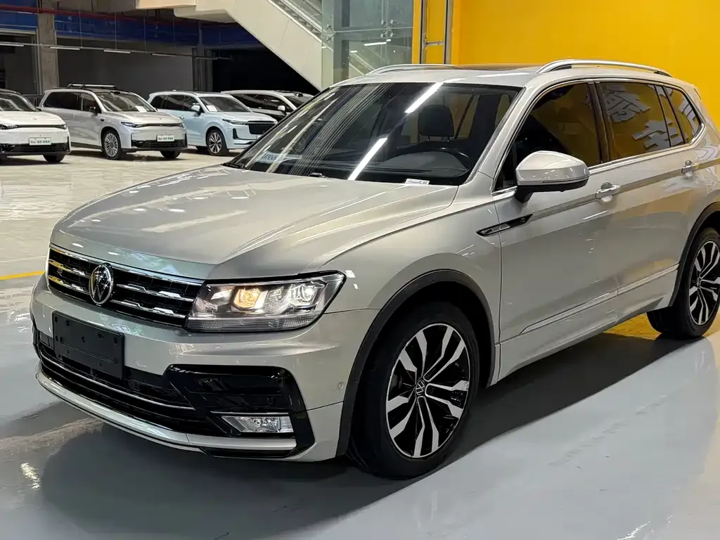 Volkswagen Tiguan L 2021 из CN, фото 1