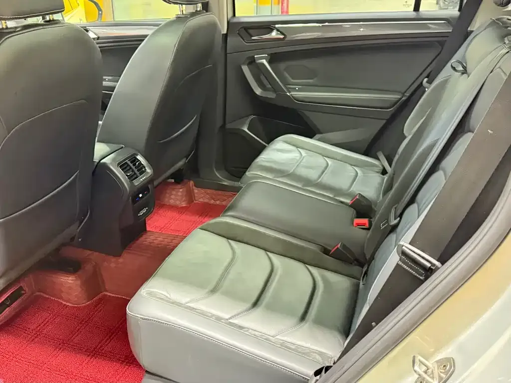 Volkswagen Tiguan L 2021 из CN, фото 10