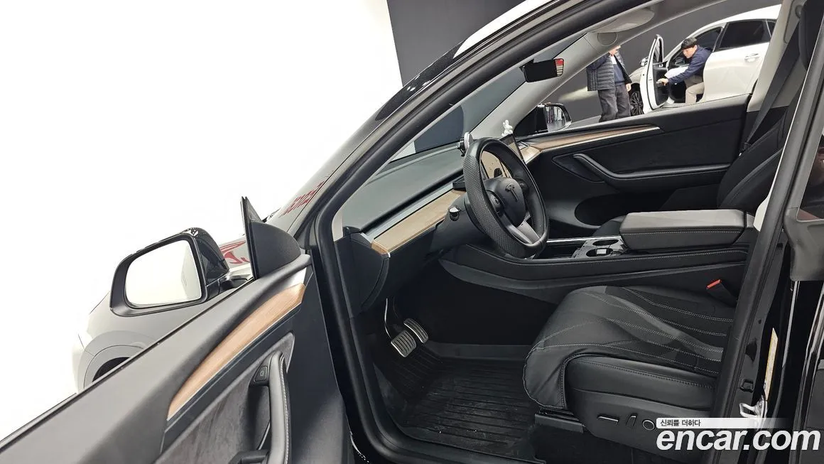 Tesla Model Y 2024 из KR, фото 10