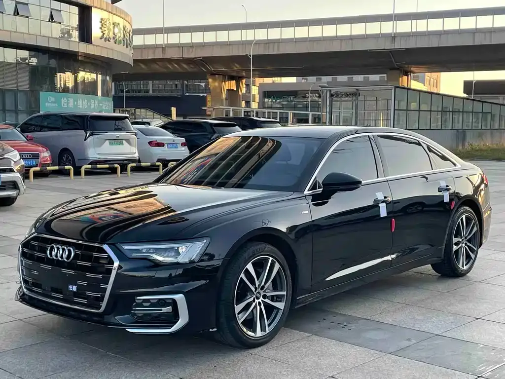 Audi A6L 2023 из CN, фото 1