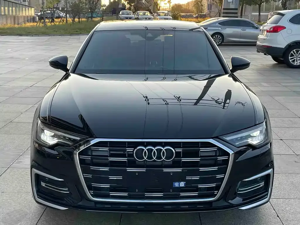 Audi A6L 2023 из CN, фото 2