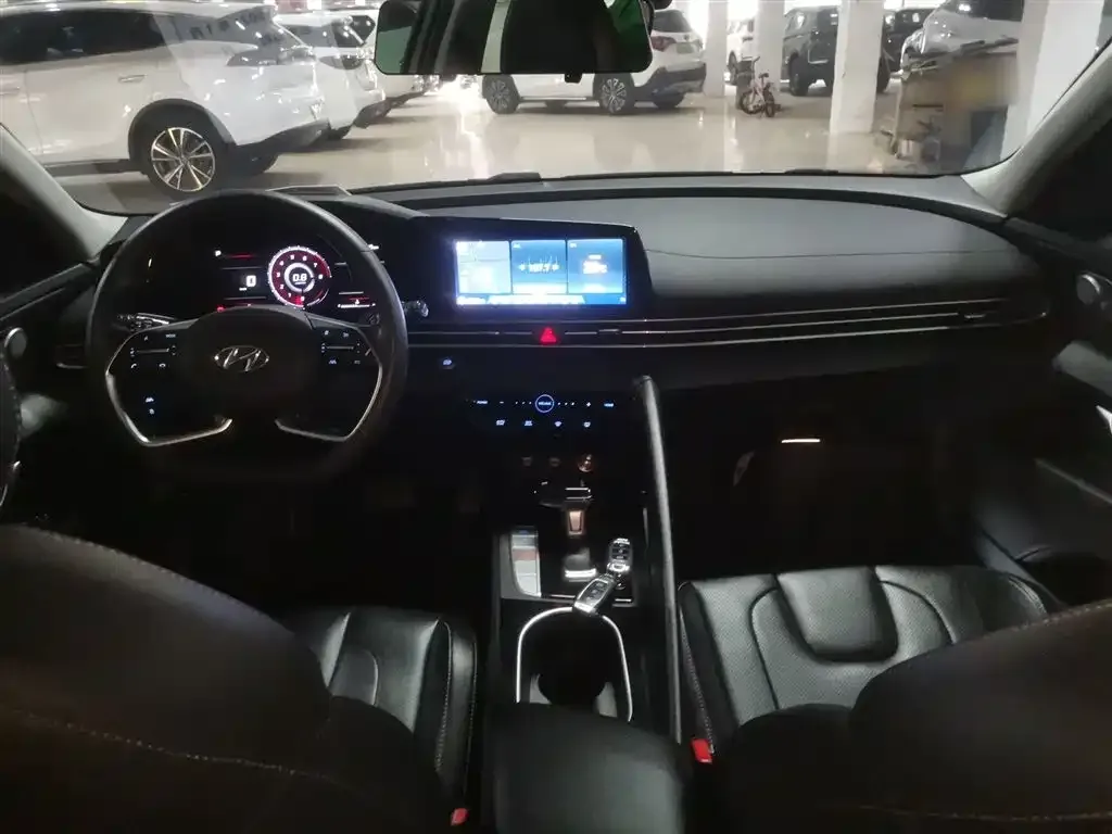 Hyundai Elantra 2021 из CN, фото 10