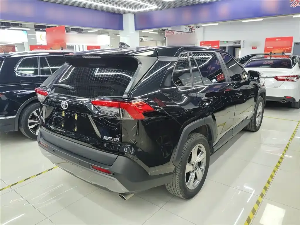 Toyota RAV4 2022 из CN, фото 7
