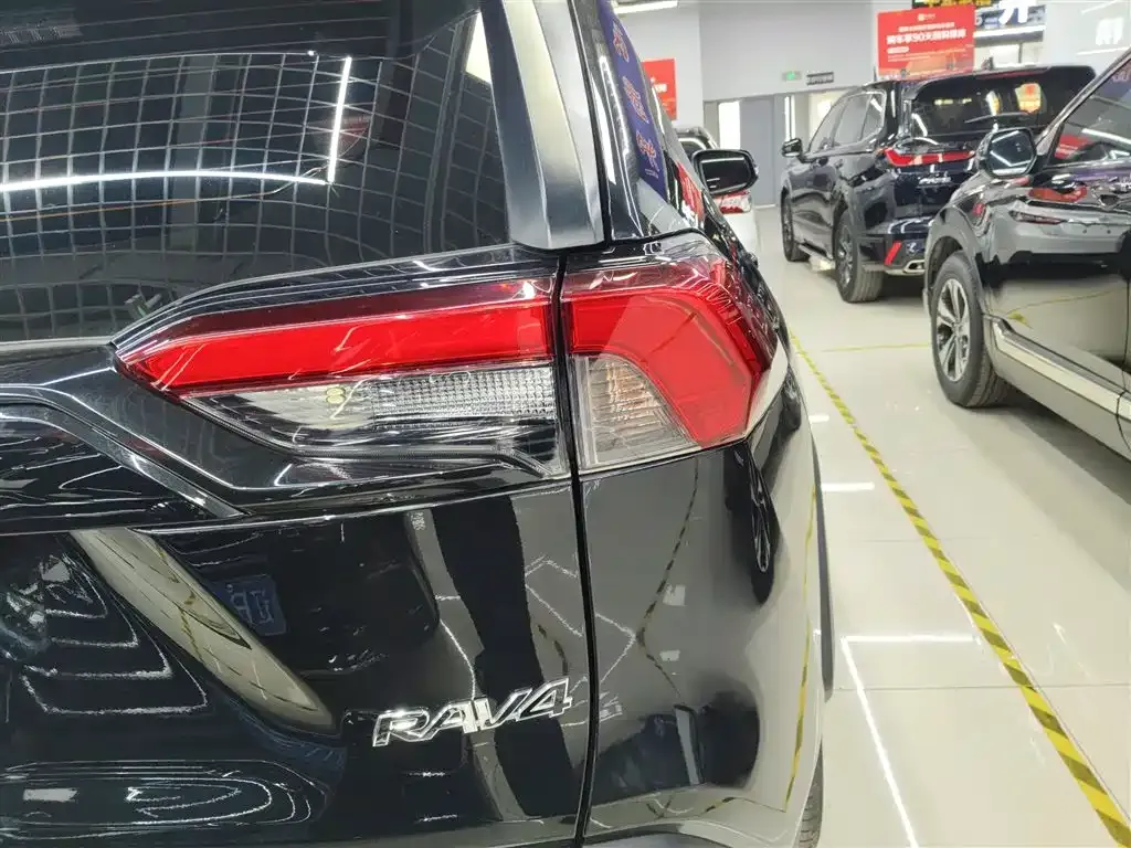 Toyota RAV4 2022 из CN, фото 8