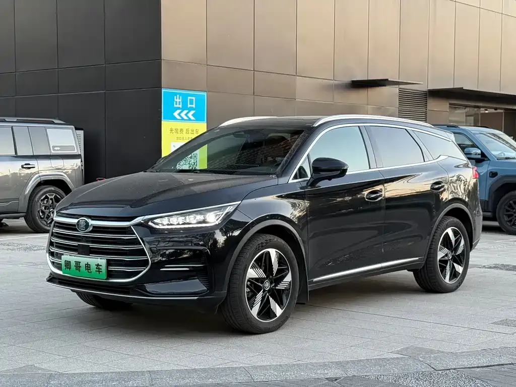 BYD Tang New Energy — фото 1