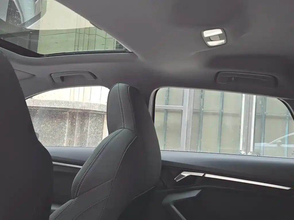 Audi A3 2023 из CN, фото 8