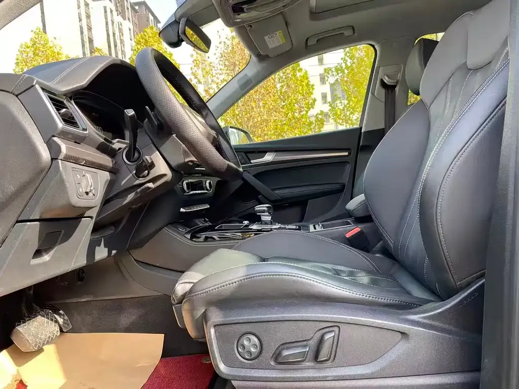 Audi Q5L 2021 из CN, фото 4
