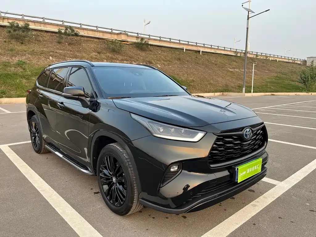 Toyota Highlander 2024 из CN, фото 2