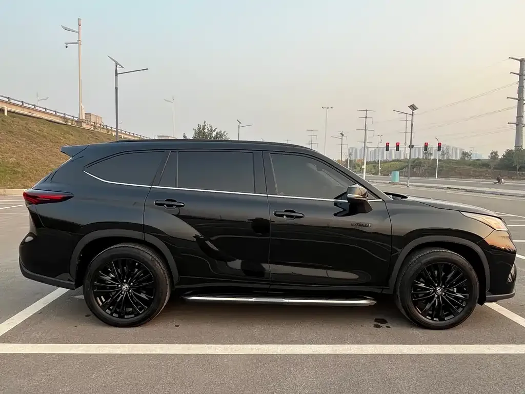 Toyota Highlander 2024 из CN, фото 7