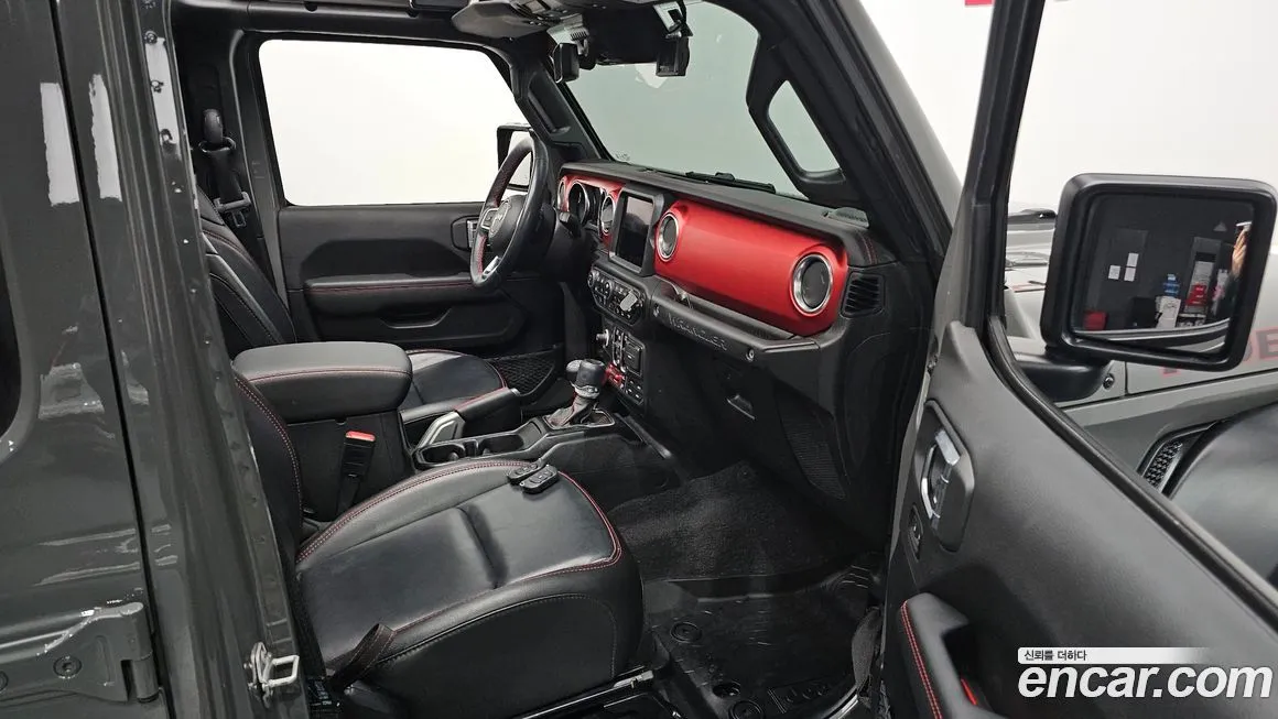 Jeep Wrangler — фото 10