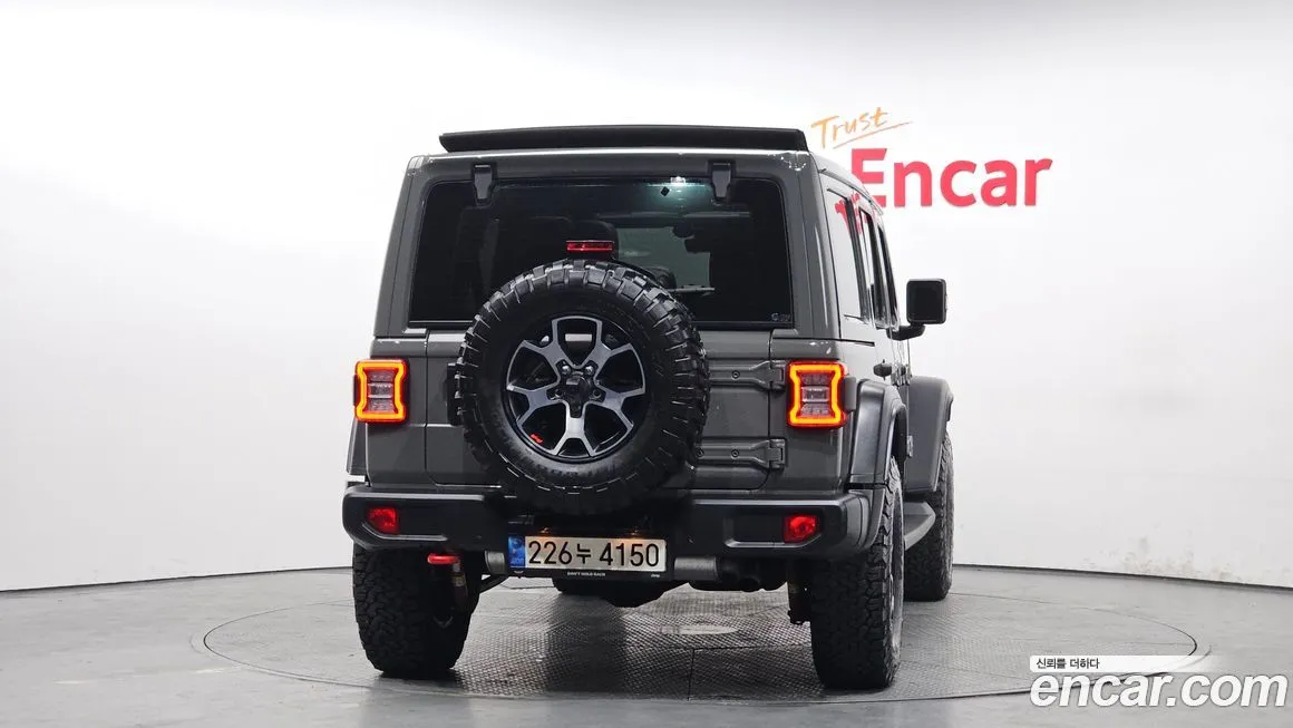 Jeep Wrangler — фото 4