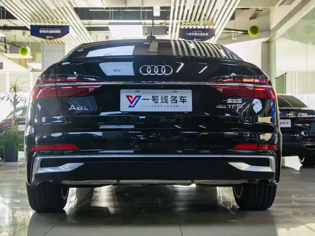 Audi A6L 2023 из CN, фото 4