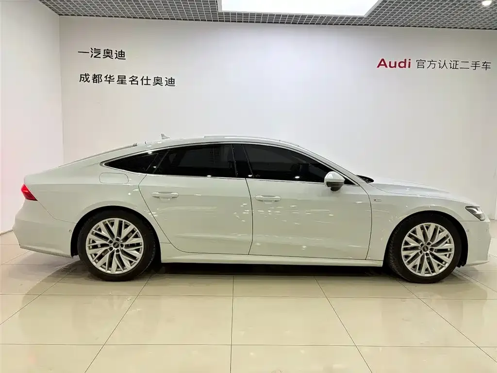 Audi A7 2021 из CN, фото 3