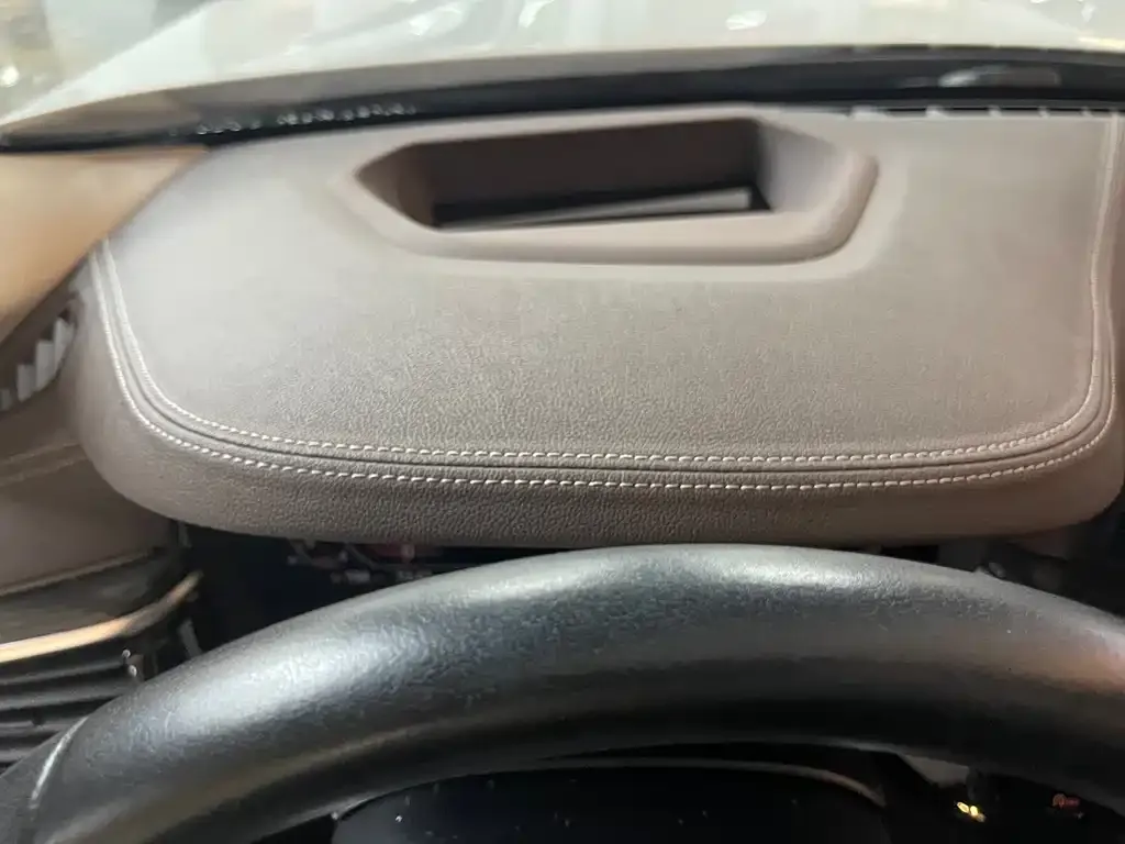 BMW 5 Series 2021 из CN, фото 10