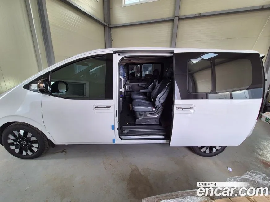 Hyundai Staria — фото 3