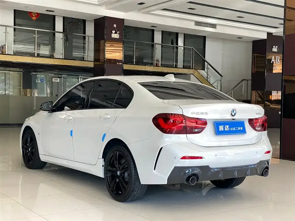 BMW 1 Series 2023 из CN, фото 5