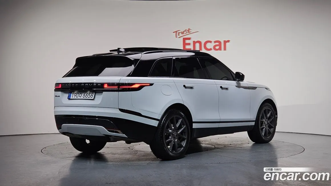 Land Rover Range Rover Velar 2025 из KR, фото 2