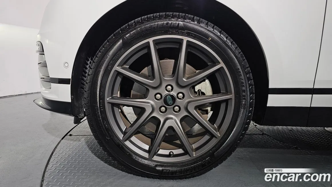 Land Rover Range Rover Velar 2025 из KR, фото 5