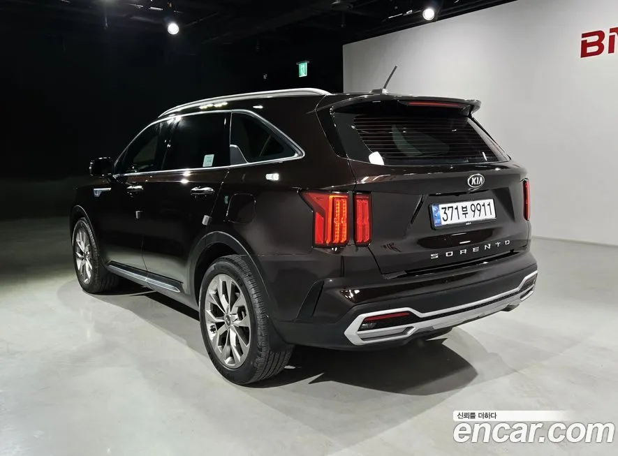 Kia Sorento — фото 6