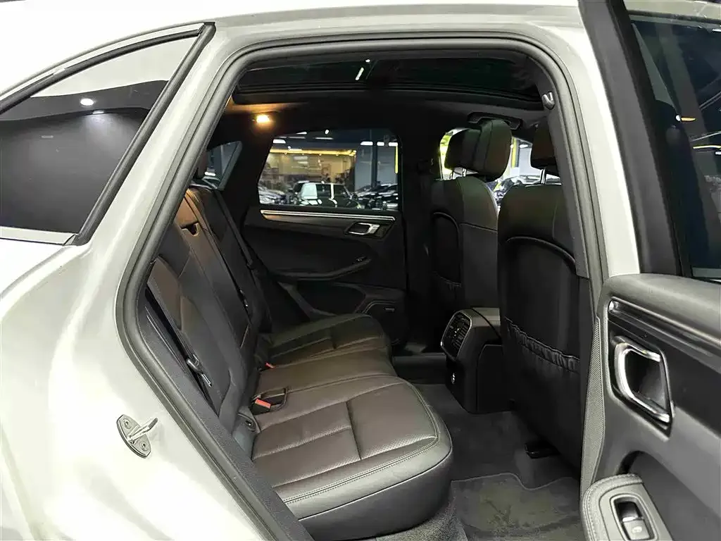 Porsche Macan 2021 из CN, фото 7