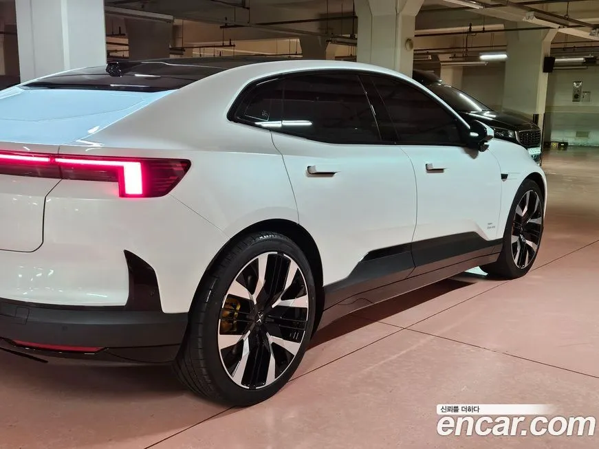 Polestar Polestar 4 — фото 8