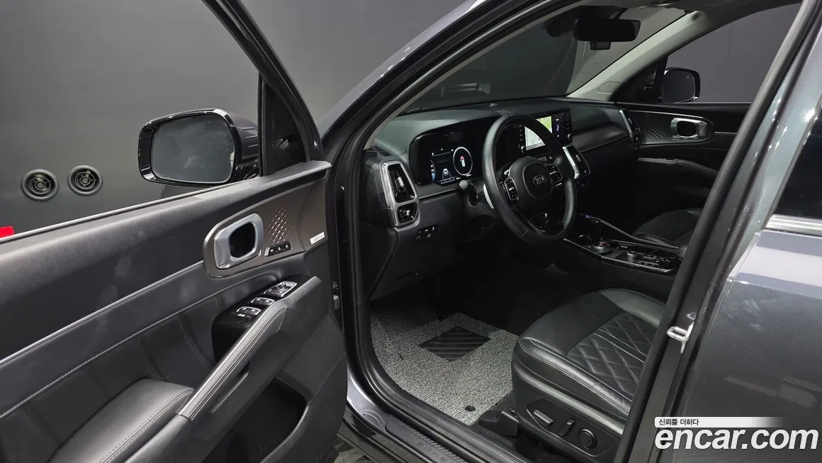 Kia Sorento — фото 10